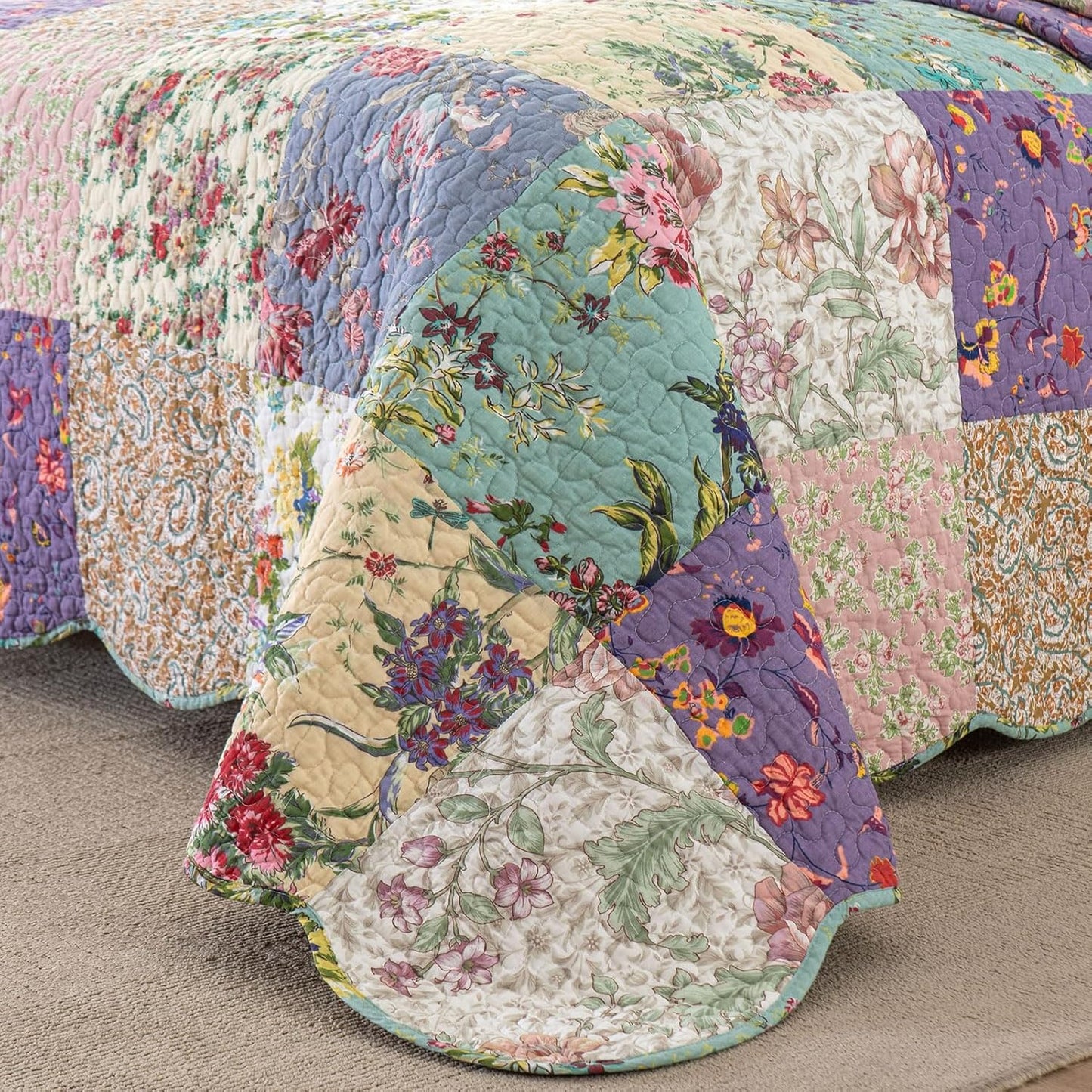 YAYIDAY Oversized King Bedspreads Patchwork Quilt Set (120x118 Inch) - 100% Cotton Reversible Breathable Floral Quilted Coverlet with Pillow Shams Fit All Season